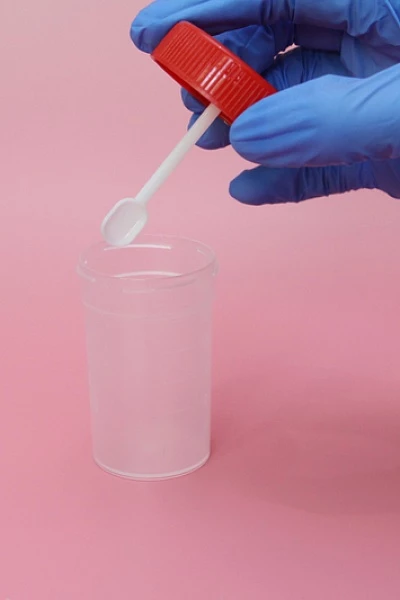 Светлый кал у ребенка: причины и когда нужен врач